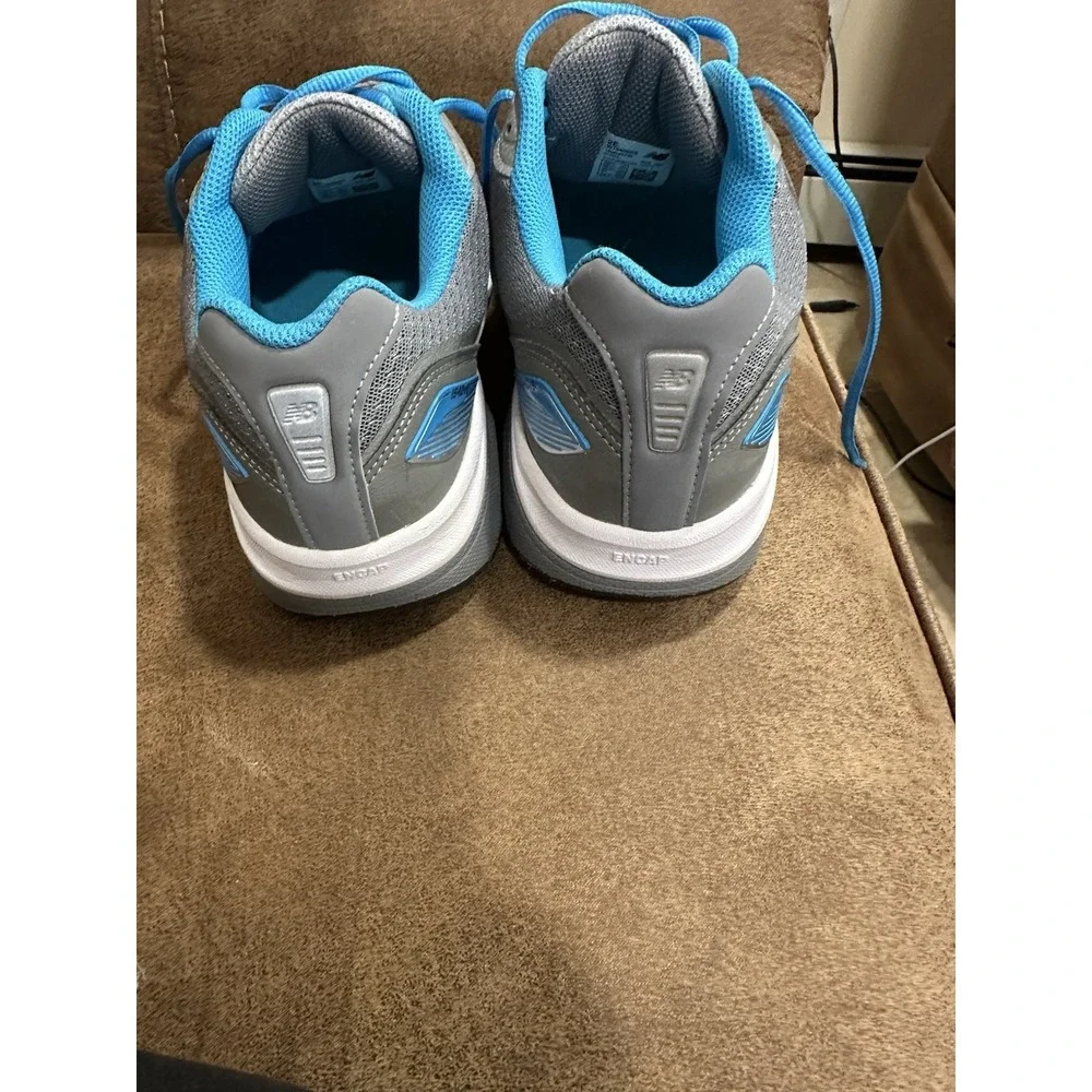 New Balance Women Sneaker Size 9.5 1540v3